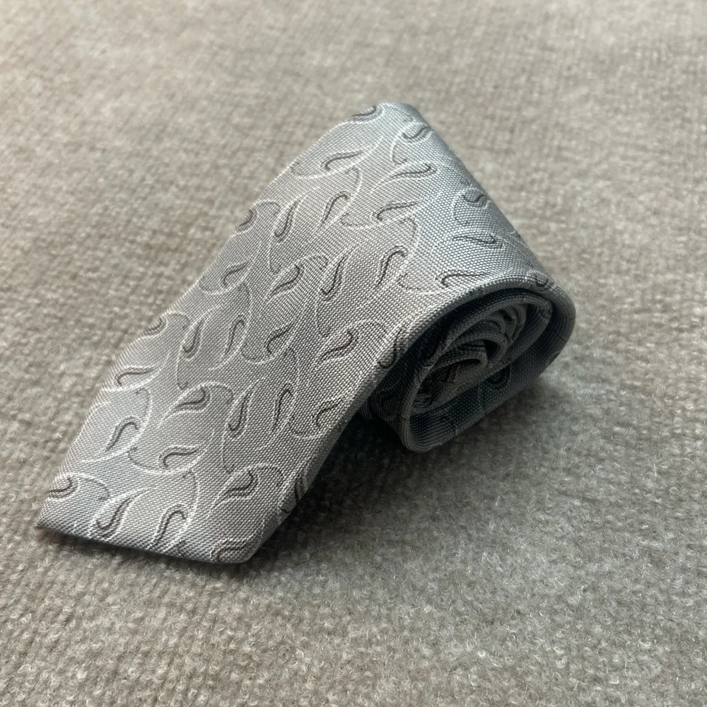 Giorgio Armani Silver Paisley Tie